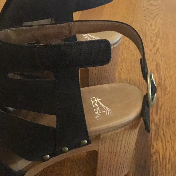 Woman’s Dansko black ankle strap heeled sandals. Size 40. Never worn! New! - Picture 6 of 9